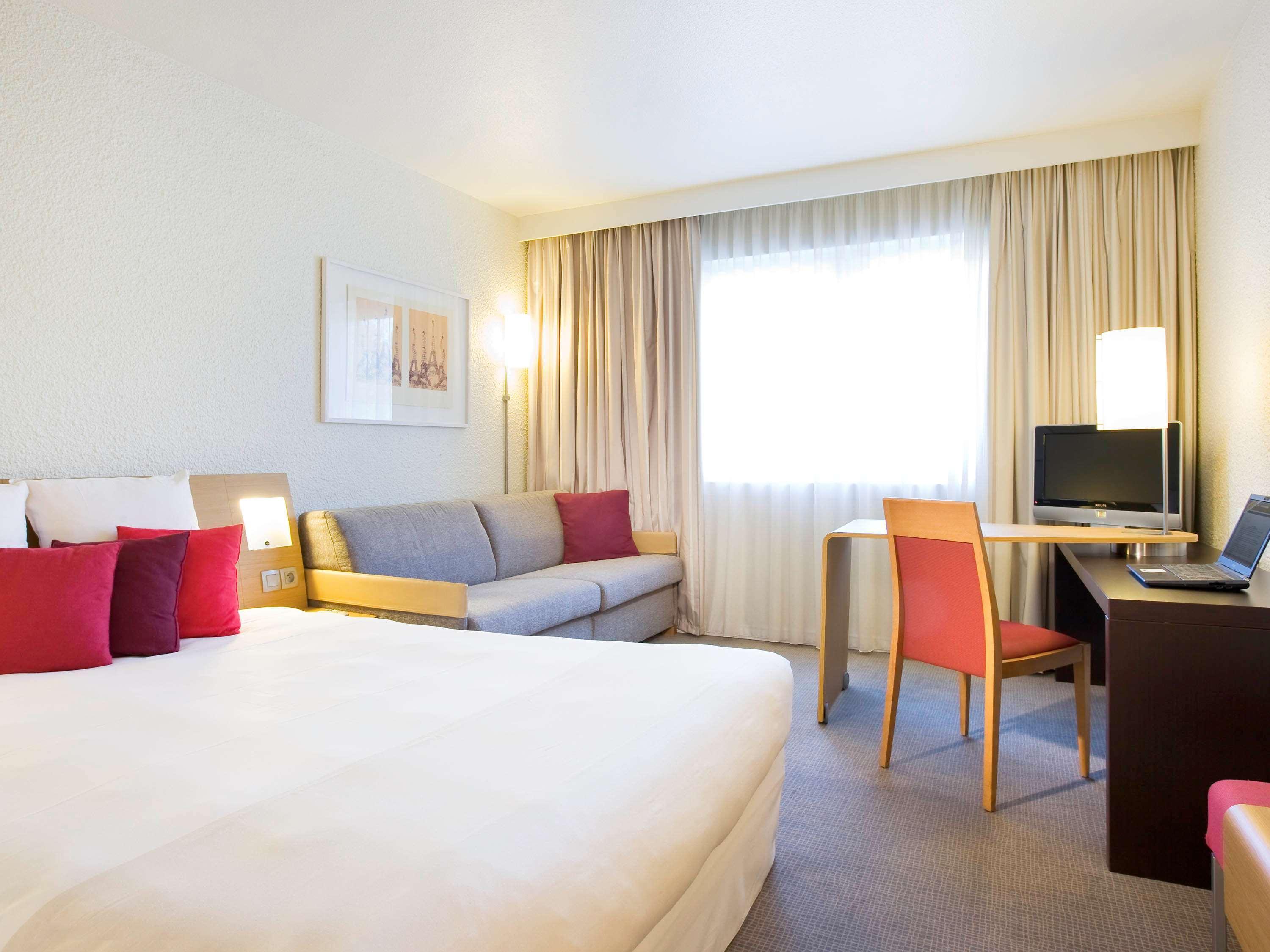 Novotel Massy Палезо Экстерьер фото