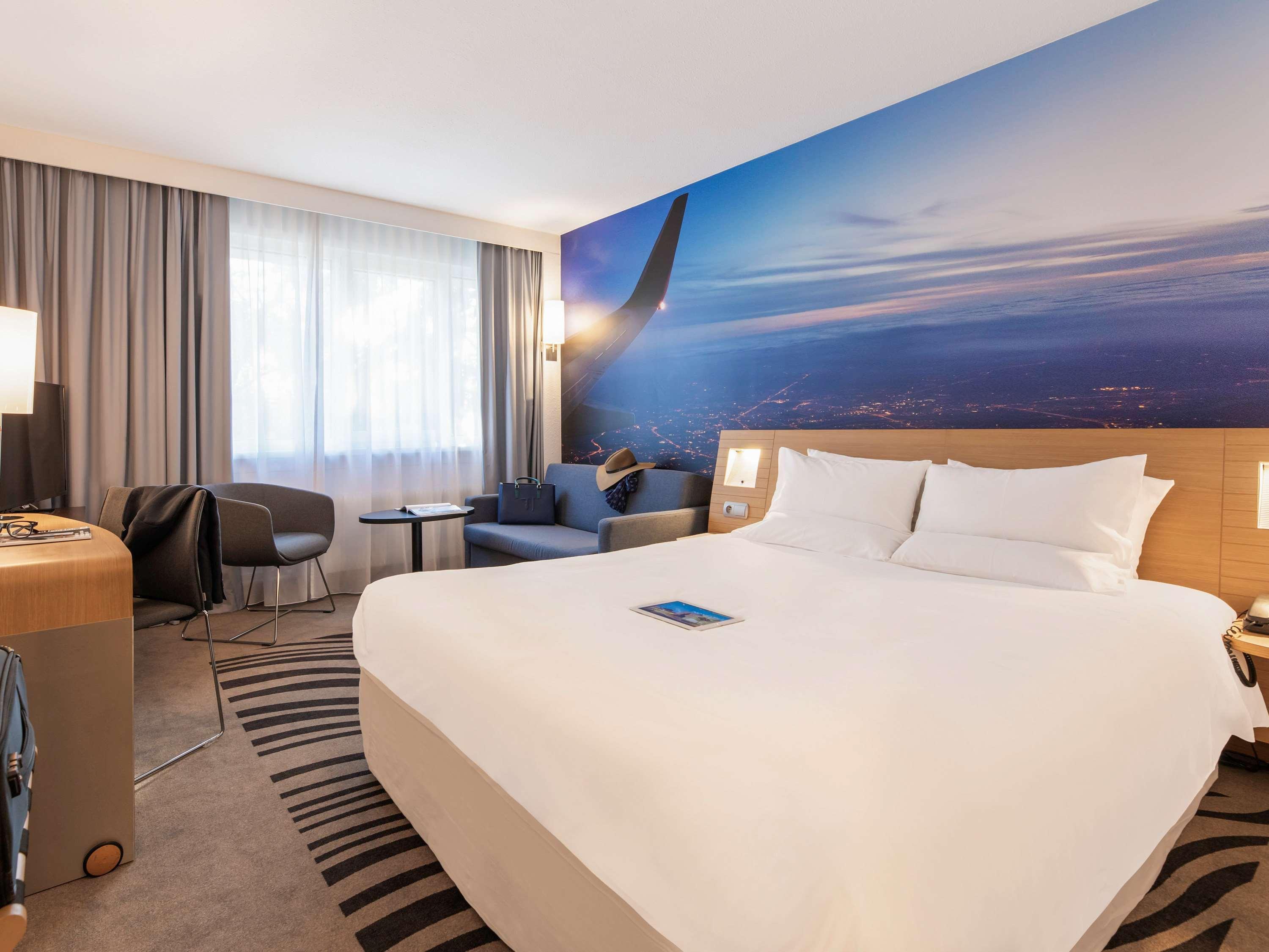 Novotel Massy Палезо Экстерьер фото