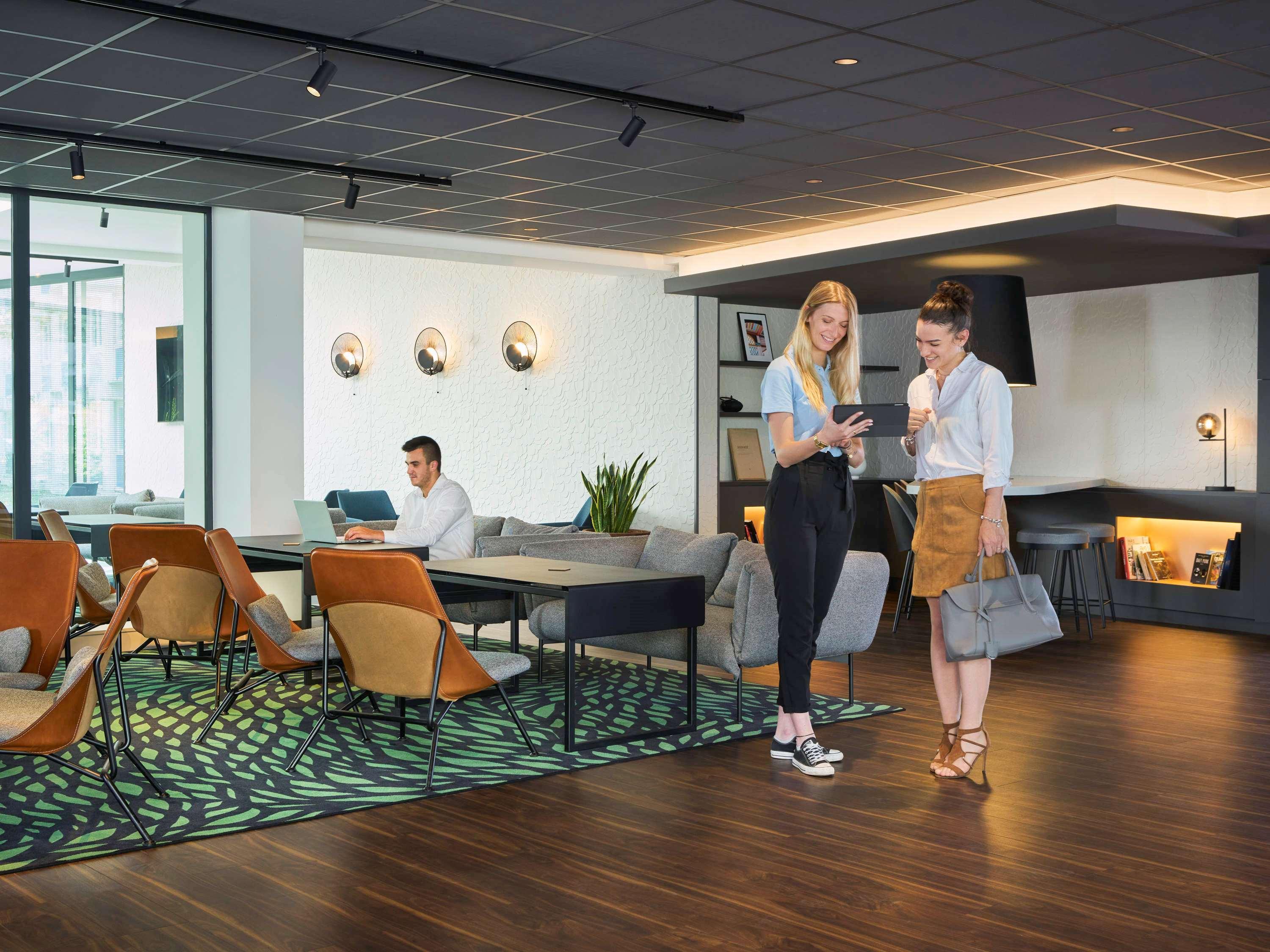 Novotel Massy Палезо Экстерьер фото