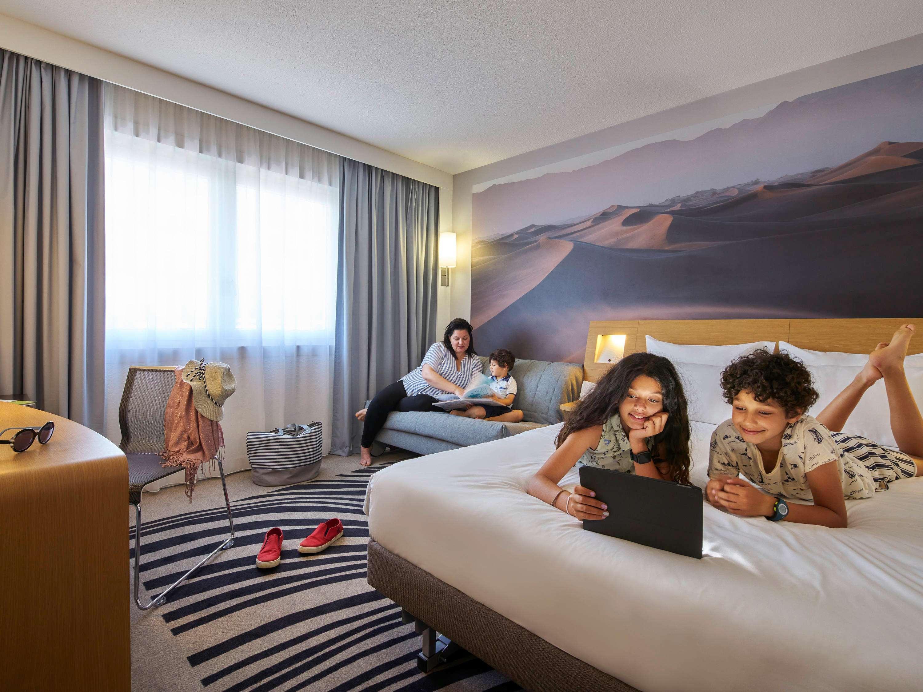 Novotel Massy Палезо Экстерьер фото