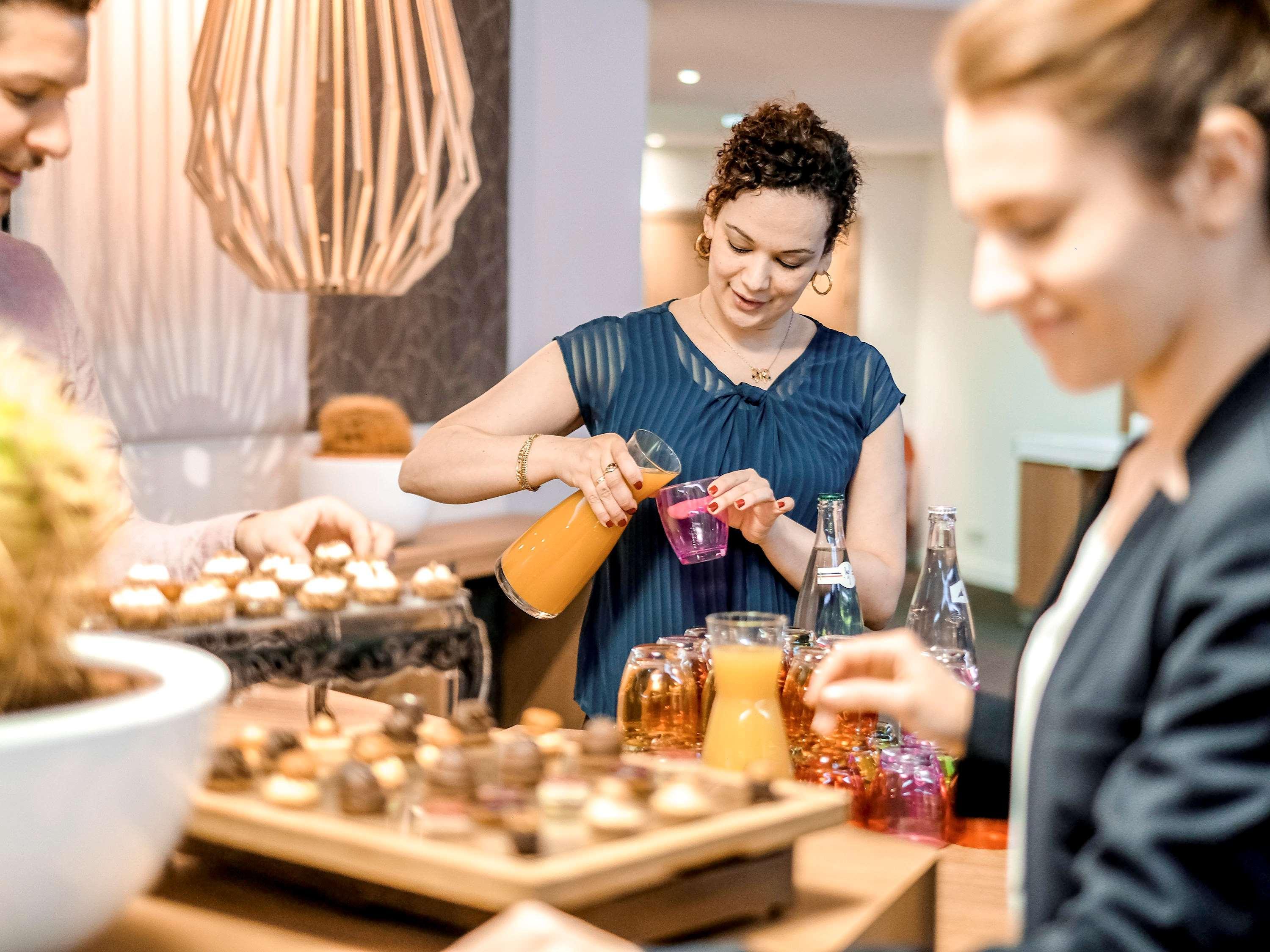 Novotel Massy Палезо Экстерьер фото